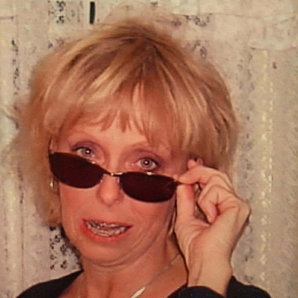 Meet your Posher, Cynthia